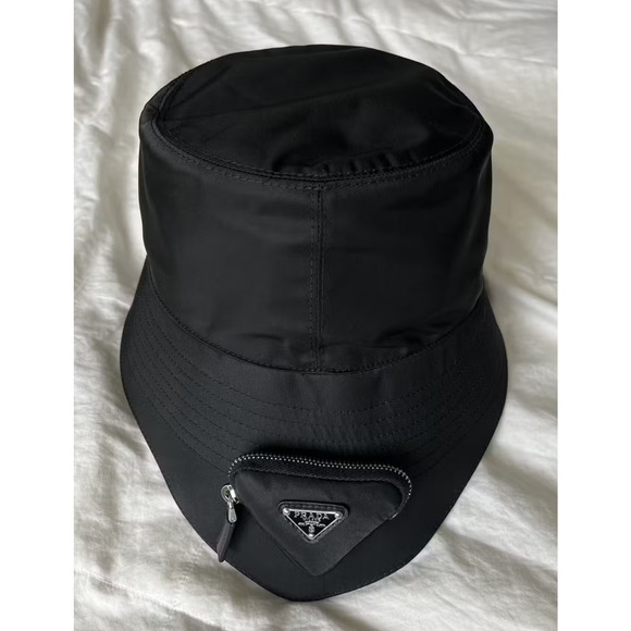 PRADA RE-NYLON POUCH BUCKET HAT BLACK SIZE MEDIUM - Picture 1 of 8